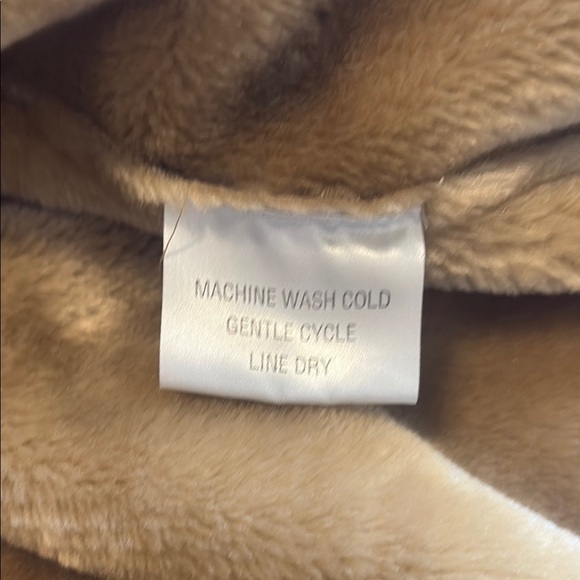 Wilson’s Leather Women's Tan faux Shearling Jacket Medium - Picture 6 of 7